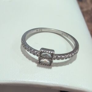 Elegant Silver Ring with Clear Gemstones